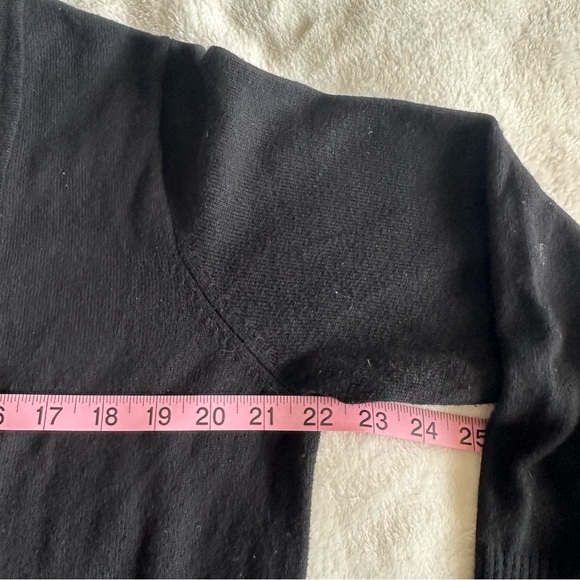 Gap V- Neck Button Down Black Cardigan Sz  XL Long Length - Picture 6 of 6